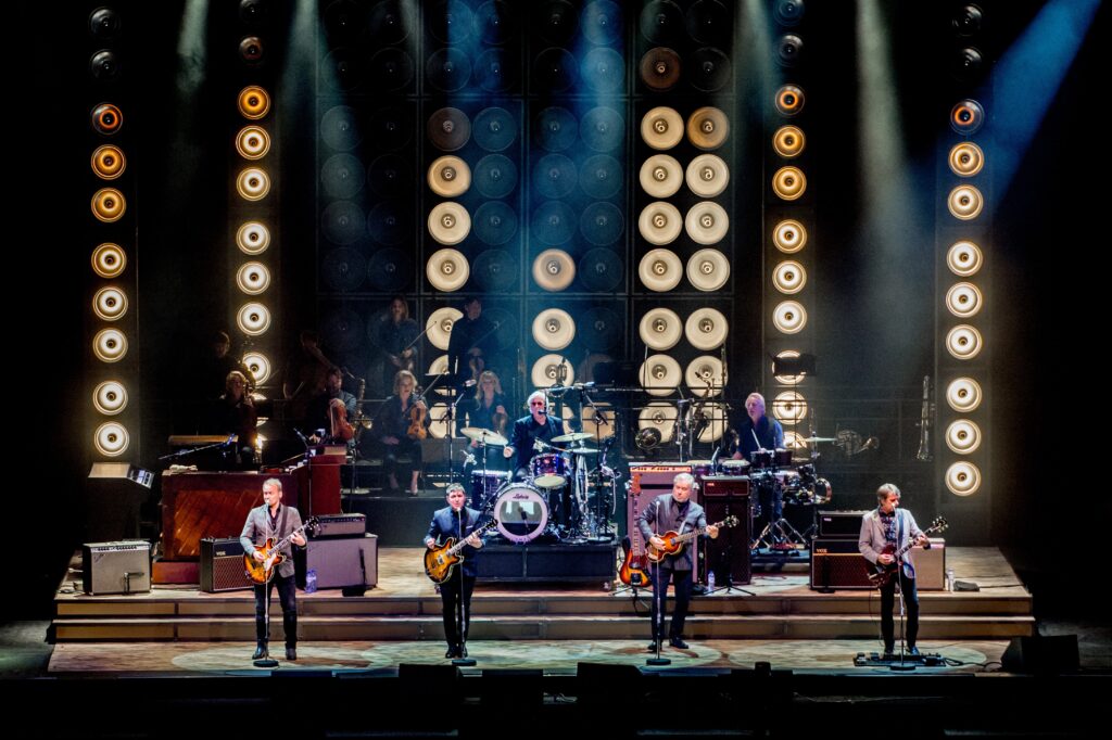 The Analogues in het theater