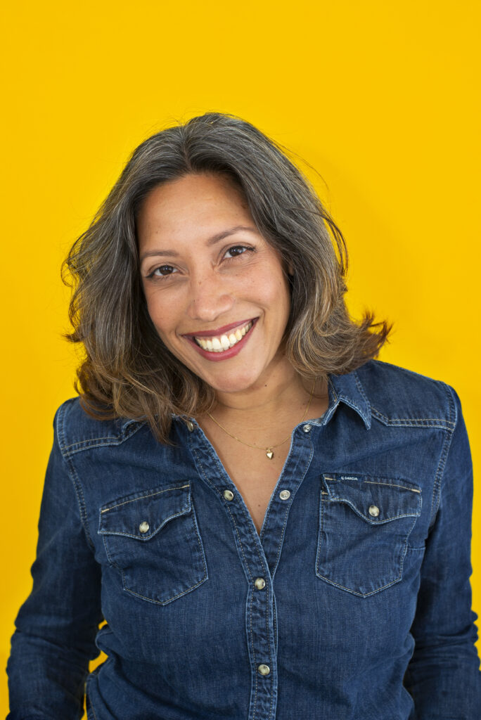Sharmila Tuithof in het theater
