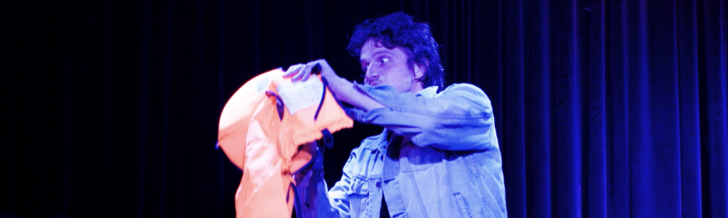 Recensie: Love, Actually en War of the Worlds komen samen in voorstelling HUN van Laurens de Groot