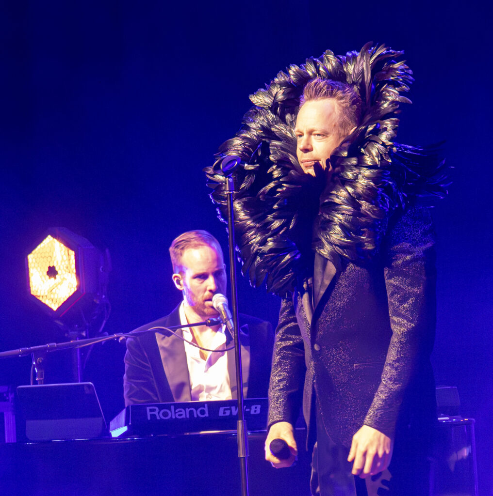 Recensie De interactieve, megalomane en schizofrene muziekshow! van De Piano Bazen