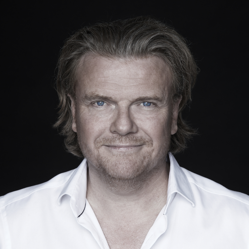 Bas Ragas in het theater.